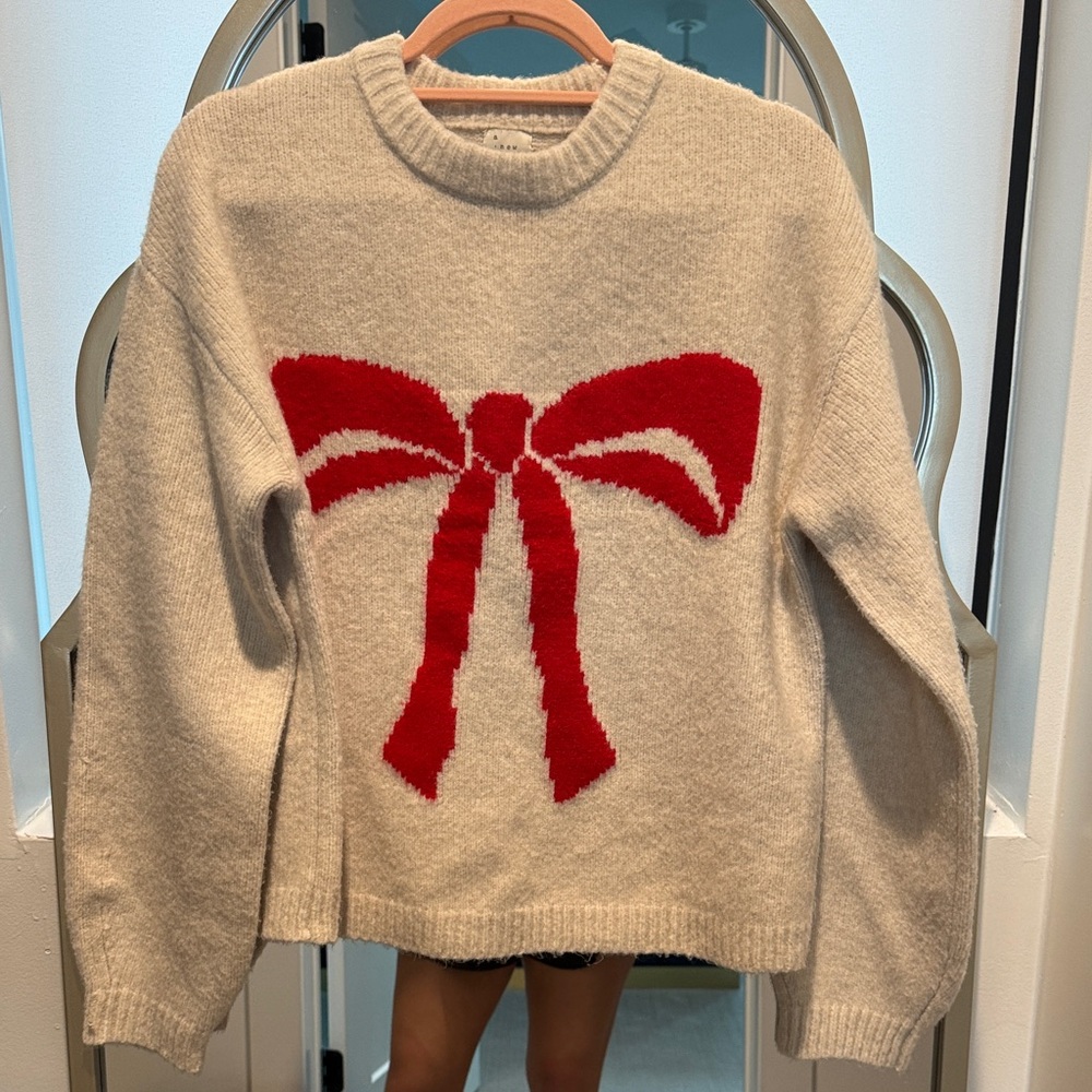 Bow sweater